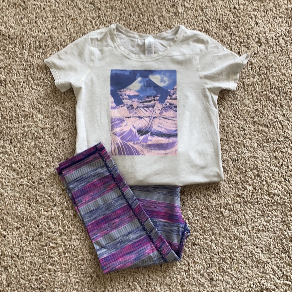 Ivivva Shirt and Ivivva Crop Leggings
